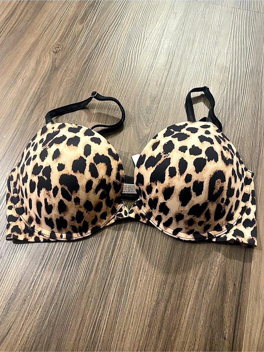 Victoria's Secret Very Sexy Smooth Push-Up Bra Leopard Print